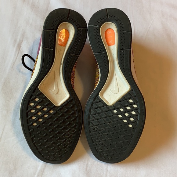 Nike Women’s Running Sneakers - Size 6 - Picture 4 of 5